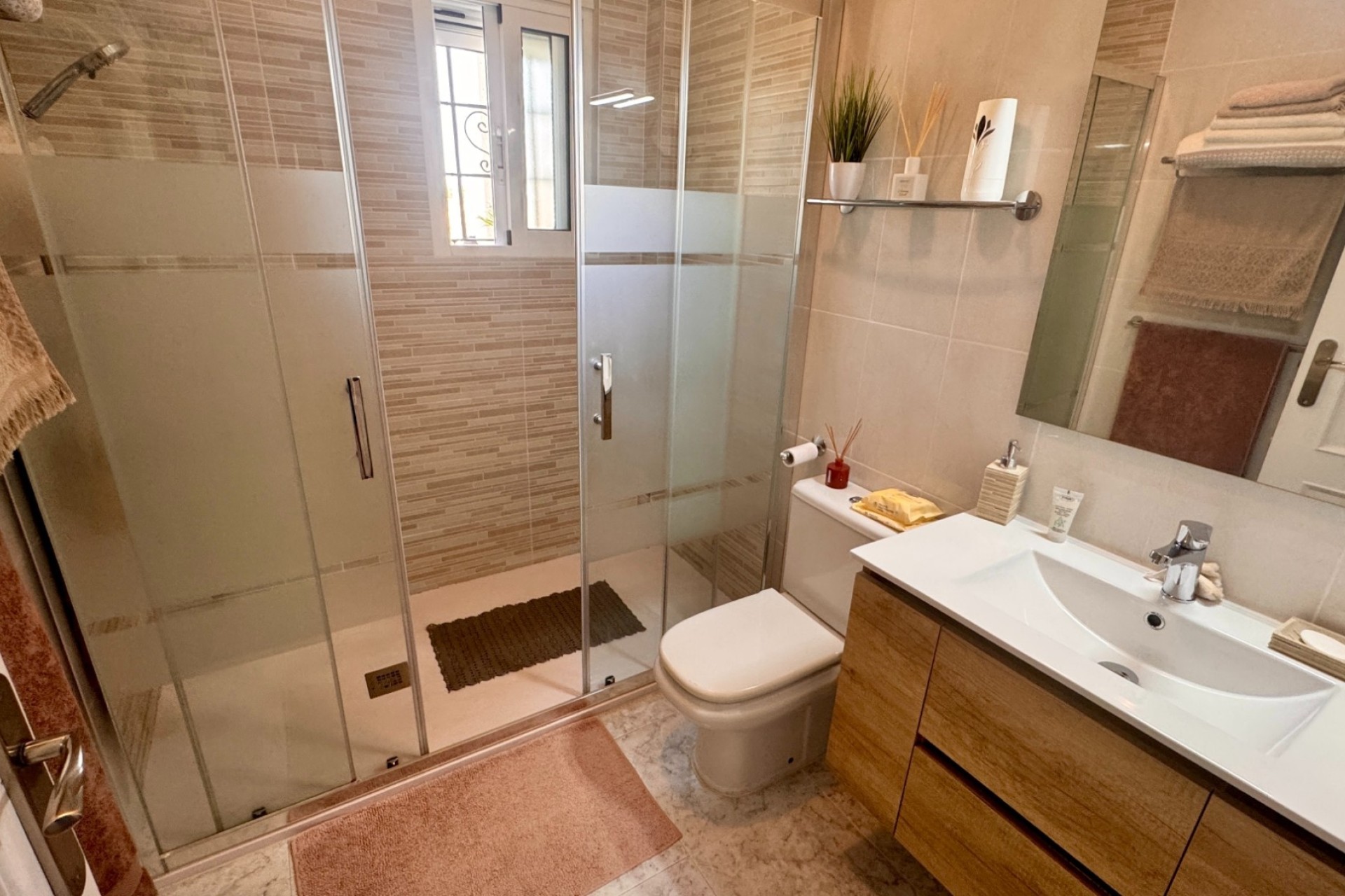 Venta - Chalet Independiente -
Bigastro