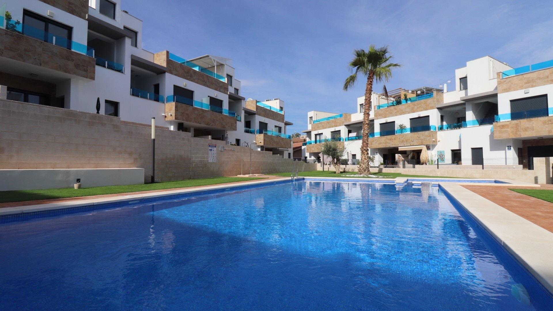 Venta - Chalet Independiente -
Bigastro