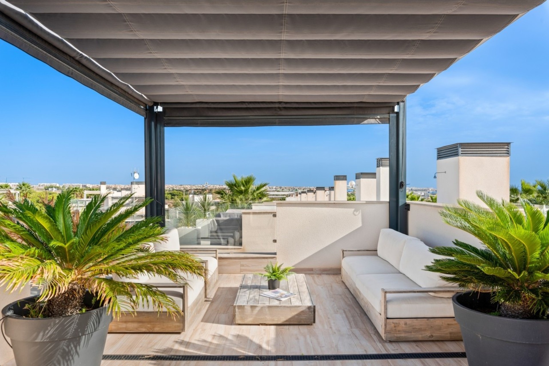 Venta - Chalet Independiente -
Cabo Roig - Costa Blanca