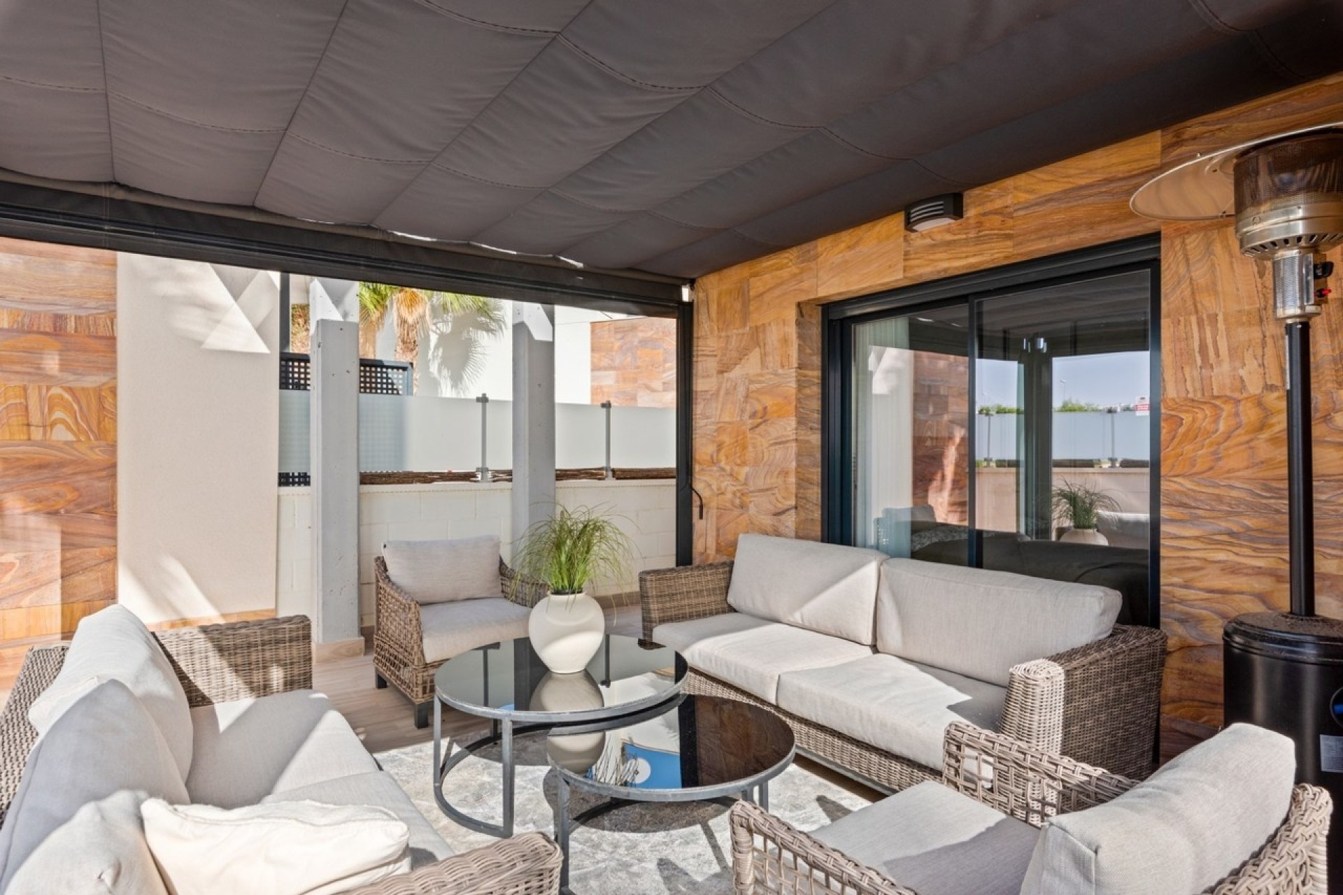 Venta - Chalet Independiente -
Cabo Roig - Costa Blanca