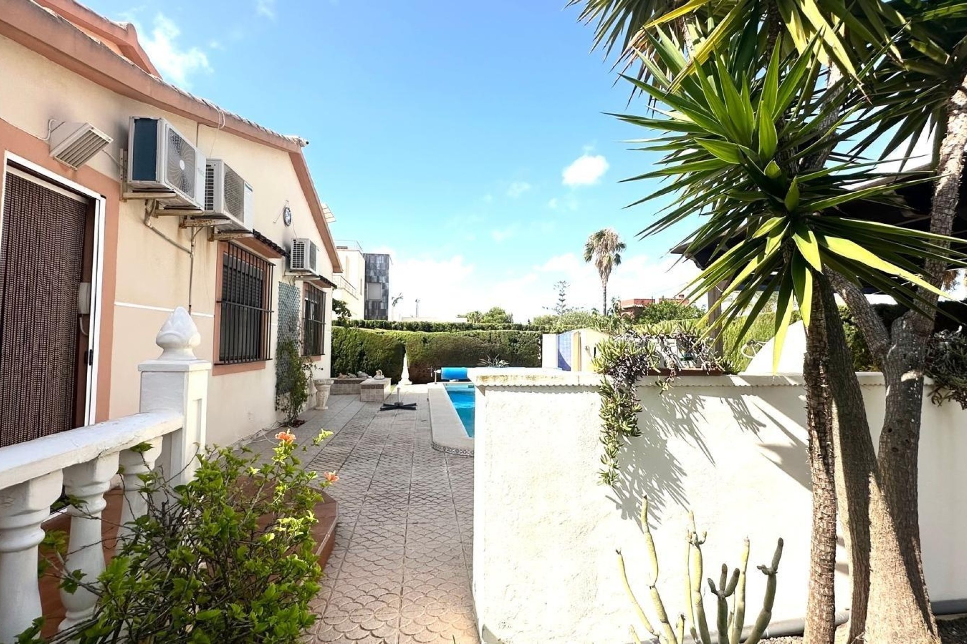 Venta - Chalet Independiente -
Cabo Roig - Costa Blanca