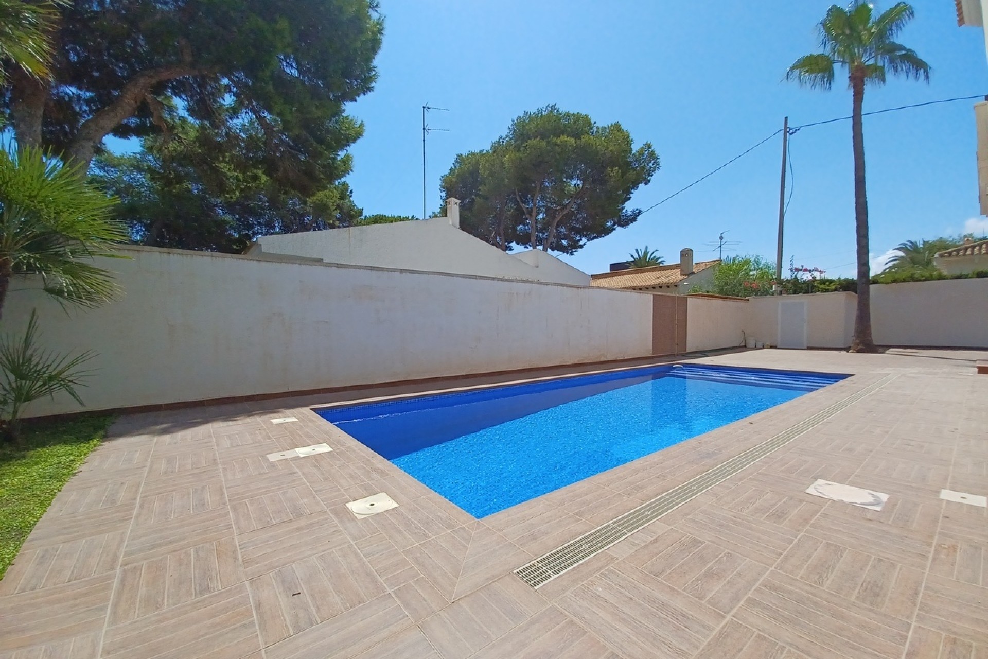 Venta - Chalet Independiente -
Cabo Roig - Costa Blanca