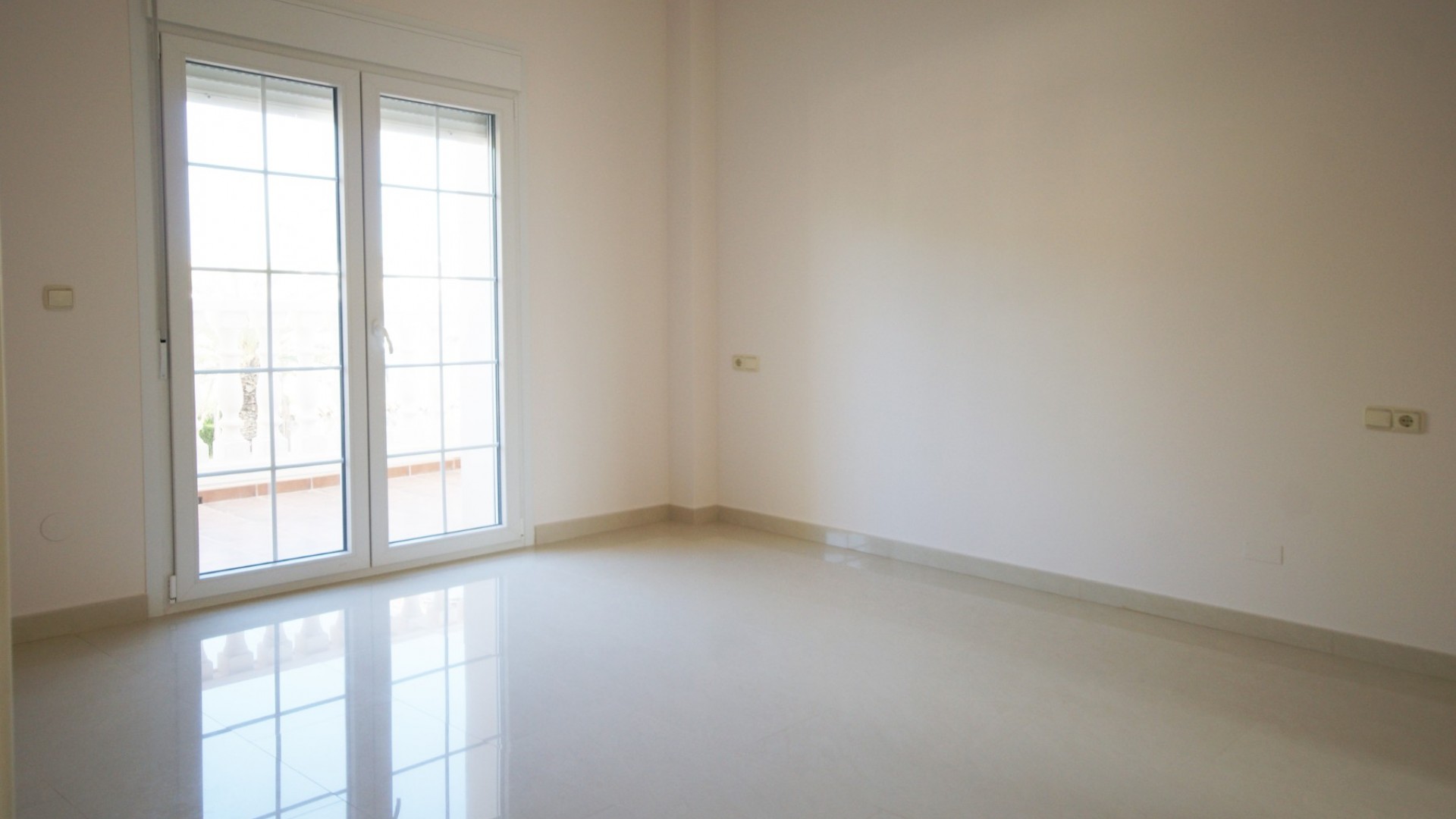 Venta - Chalet Independiente -
Cabo Roig - MUY CERCA DE LA PLAYA