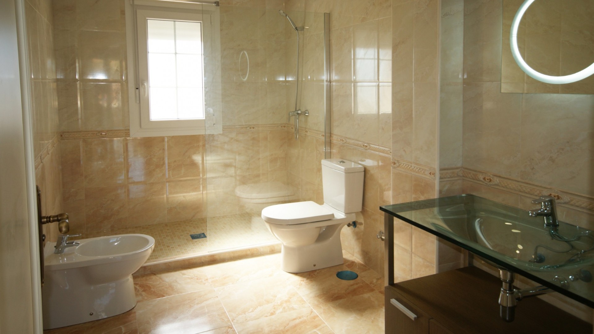 Venta - Chalet Independiente -
Cabo Roig - MUY CERCA DE LA PLAYA