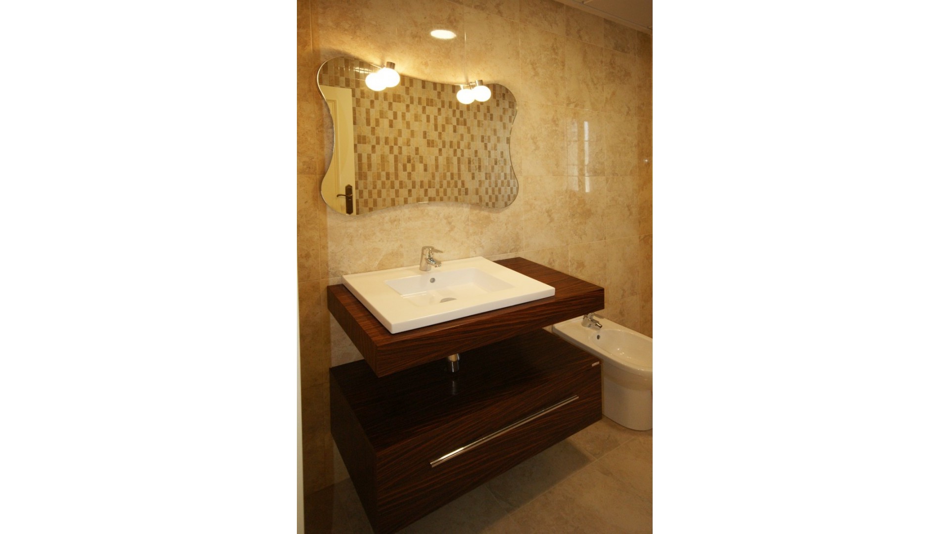 Venta - Chalet Independiente -
Cabo Roig - MUY CERCA DE LA PLAYA