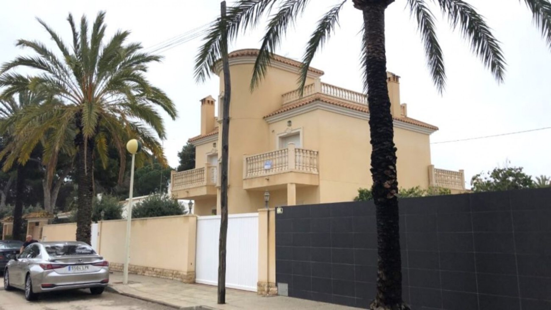 Venta - Chalet Independiente -
Cabo Roig