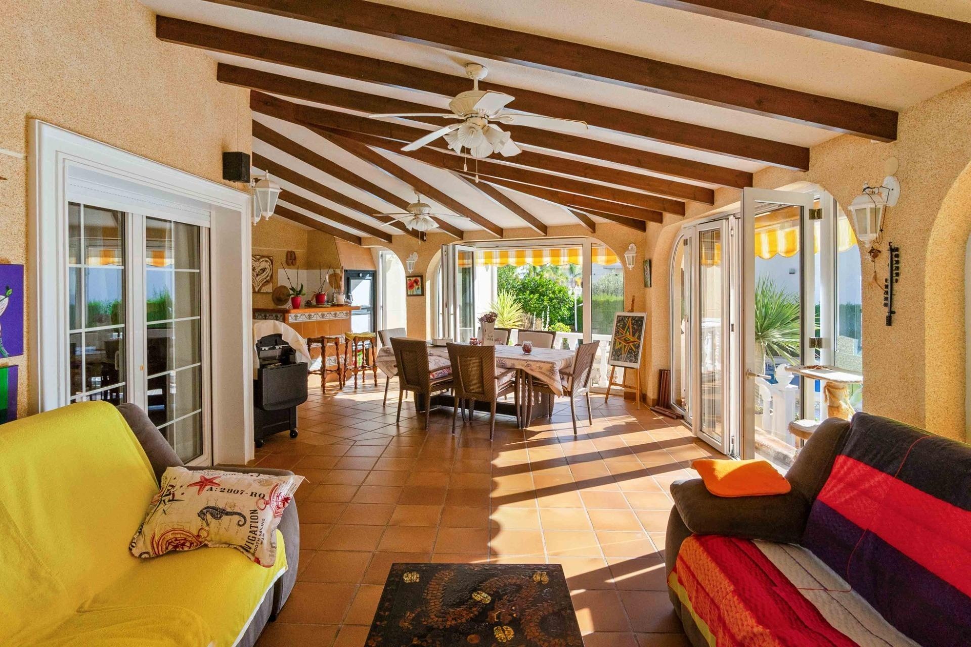 Venta - Chalet Independiente -
Cabo Roig