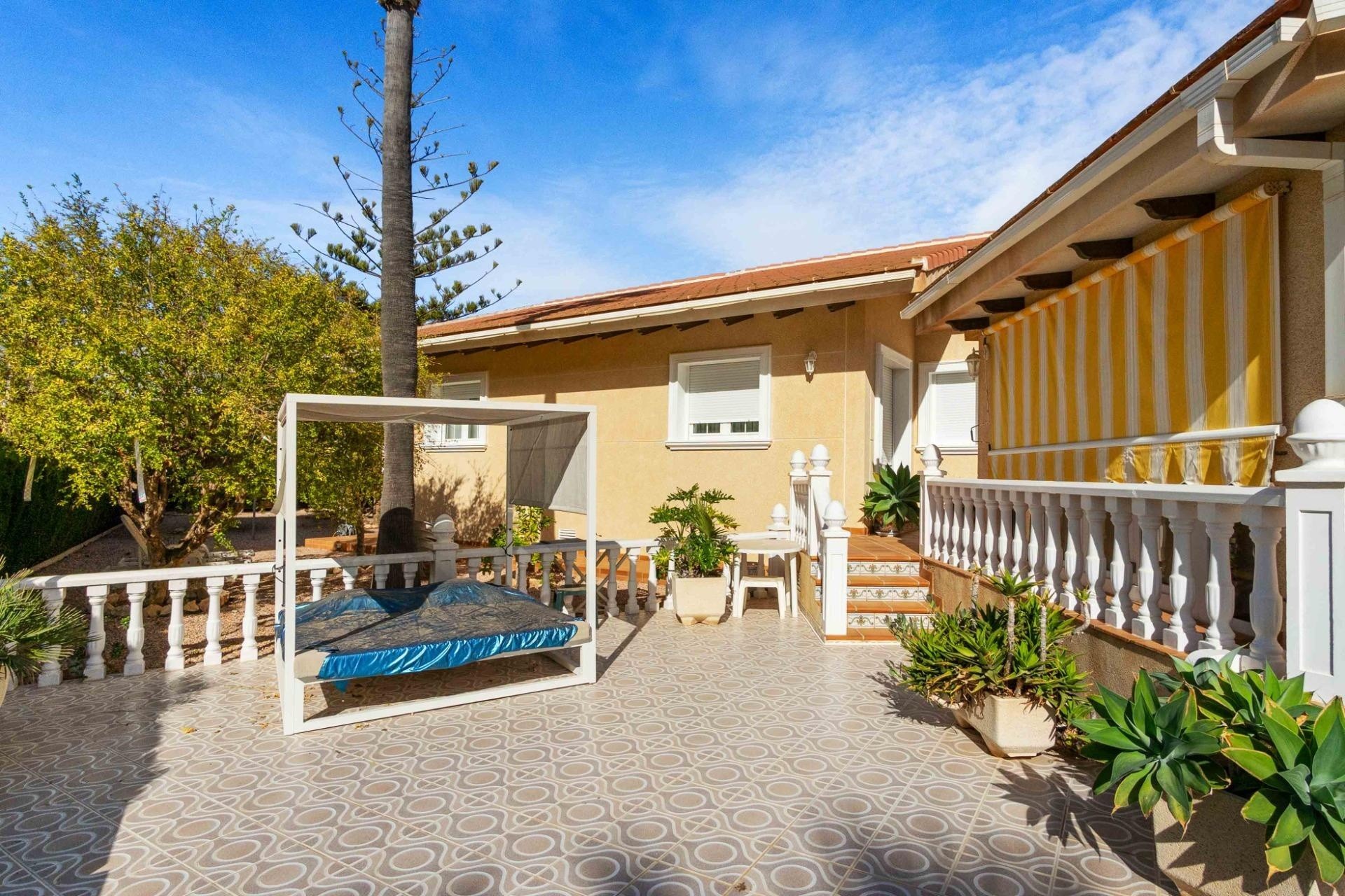 Venta - Chalet Independiente -
Cabo Roig