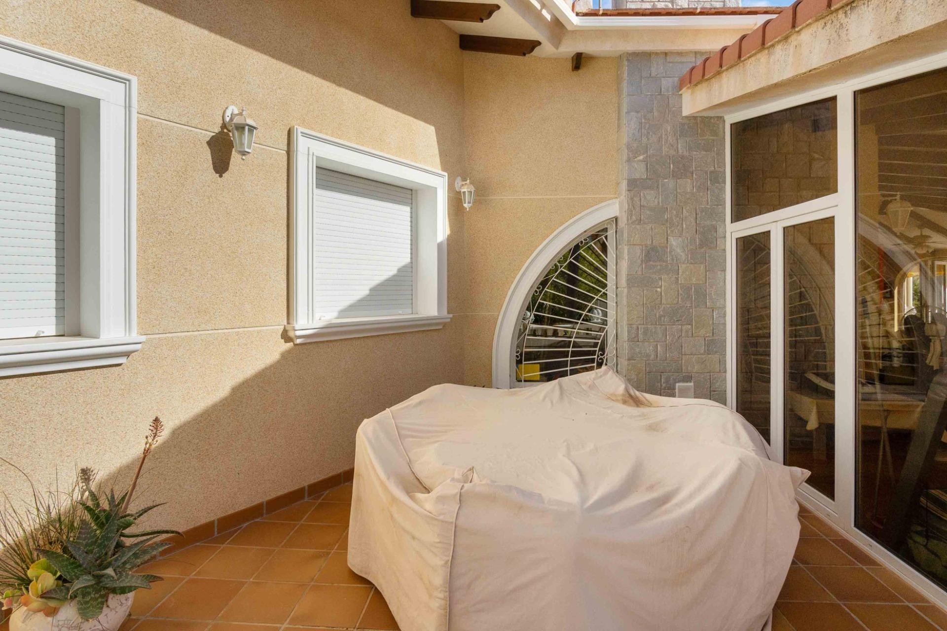 Venta - Chalet Independiente -
Cabo Roig