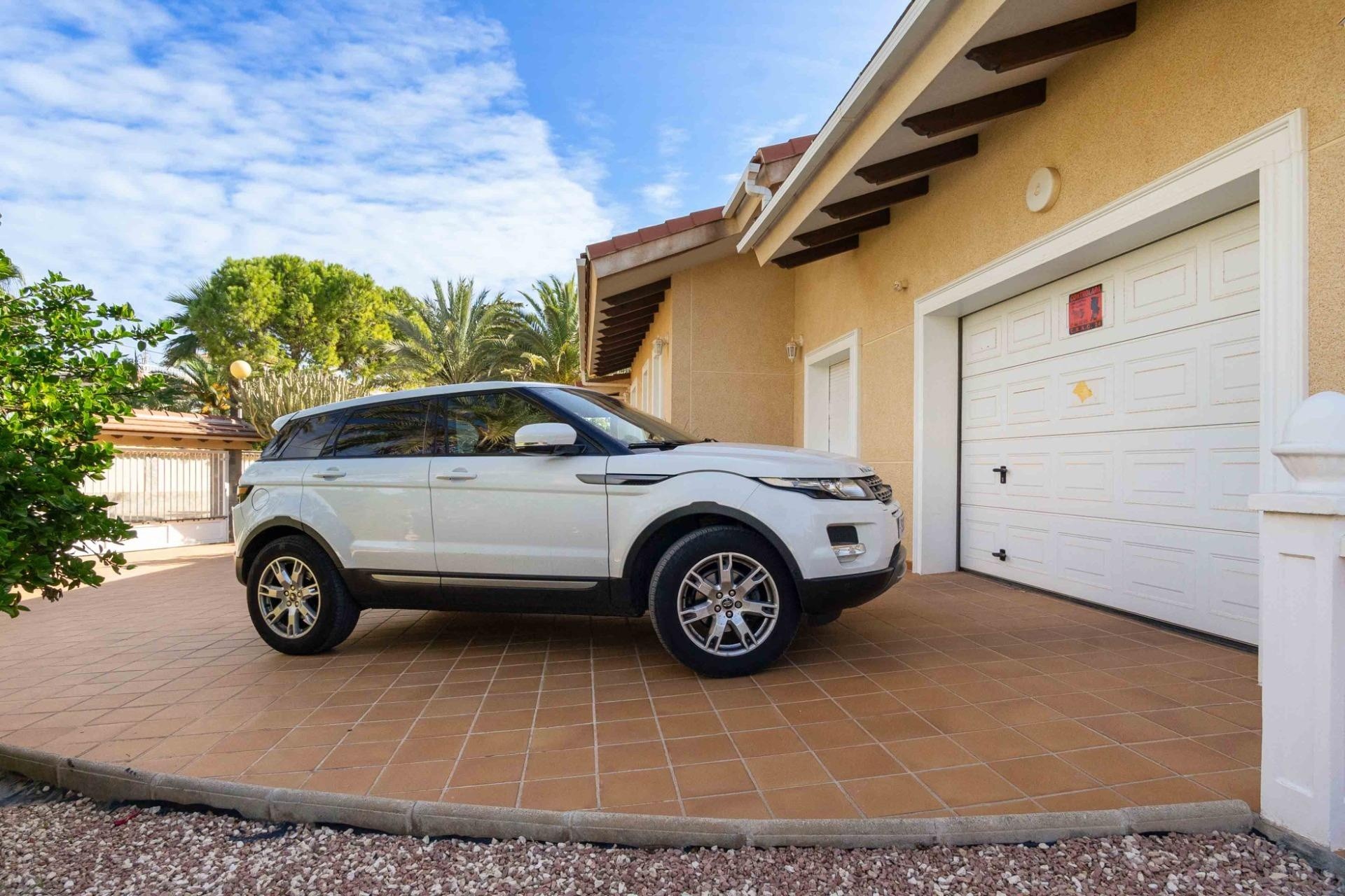 Venta - Chalet Independiente -
Cabo Roig