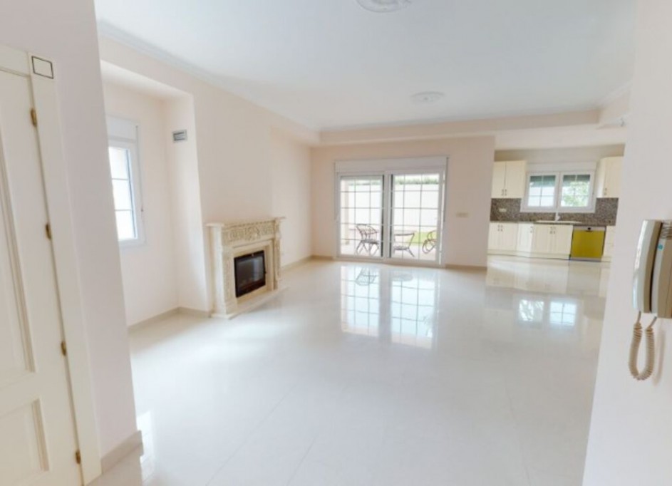 Venta - Chalet Independiente -
Cabo Roig