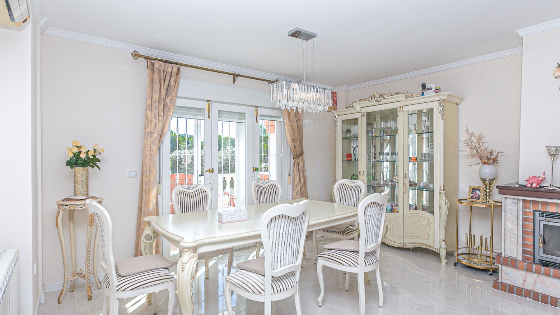 Venta - Chalet Independiente -
Campoamor - Campoamor Golf