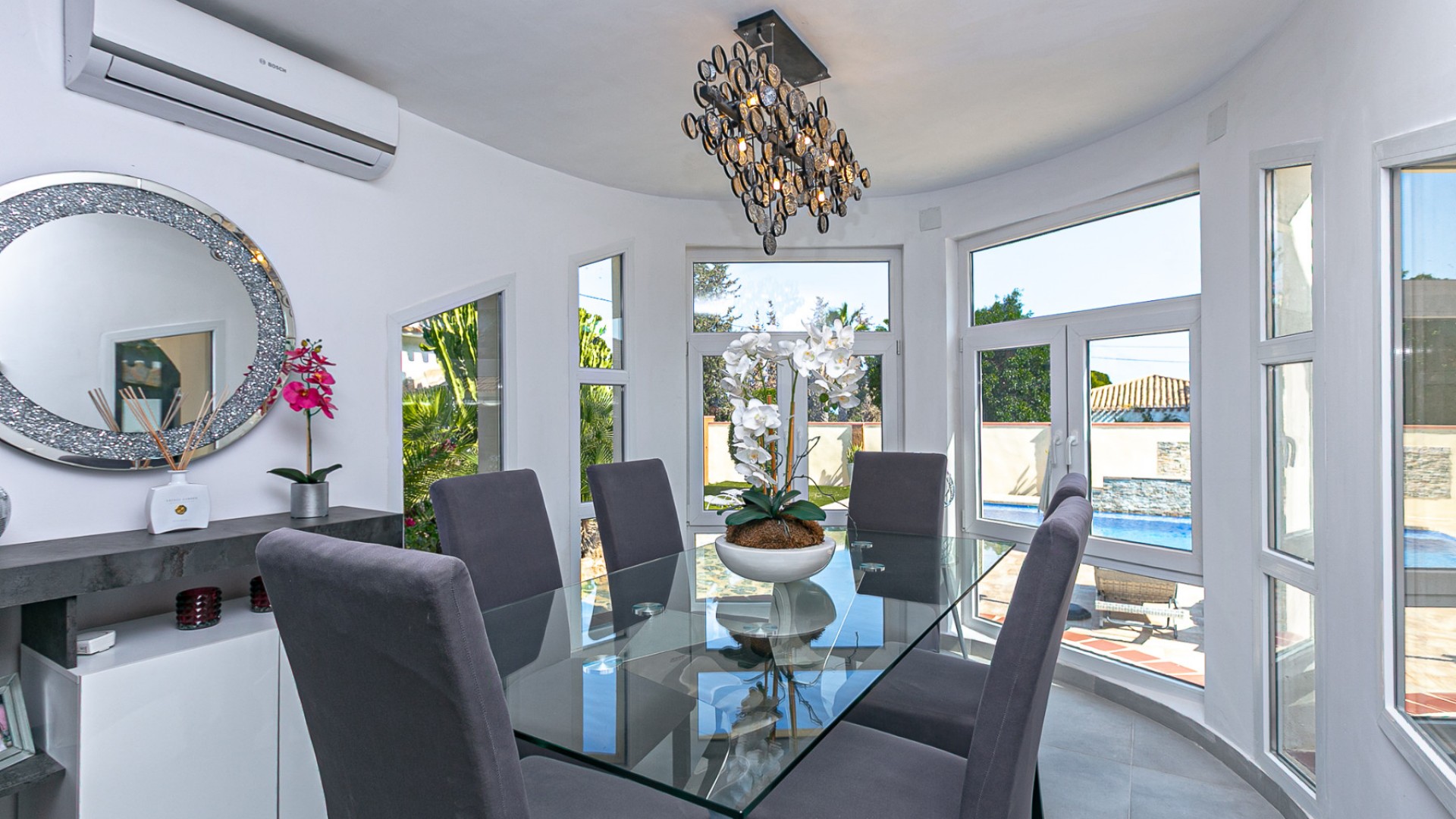 Venta - Chalet Independiente -
Campoamor - Lomas de Don Juan