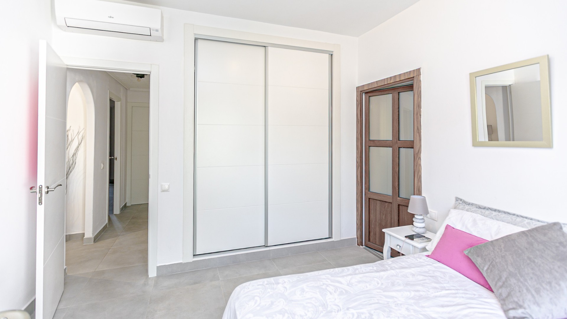 Venta - Chalet Independiente -
Campoamor - Lomas de Don Juan