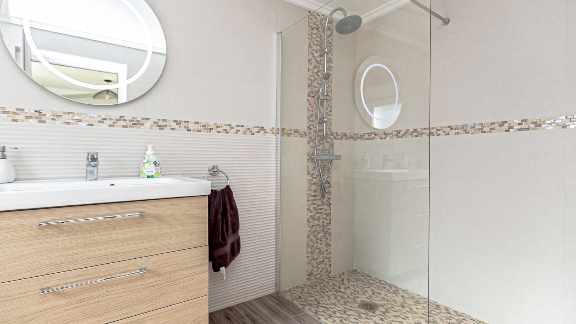 Venta - Chalet Independiente -
Campoamor - Lomas de Don Juan