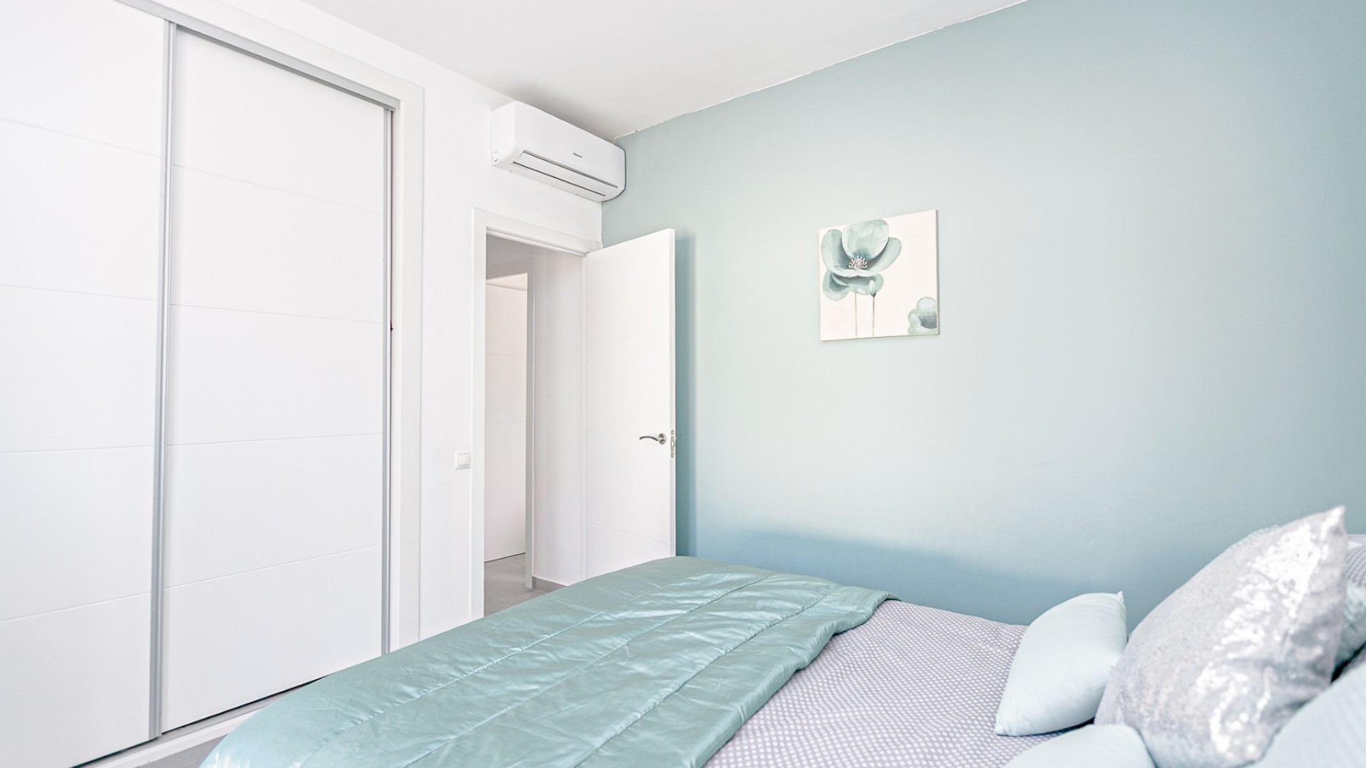 Venta - Chalet Independiente -
Campoamor - Lomas de Don Juan