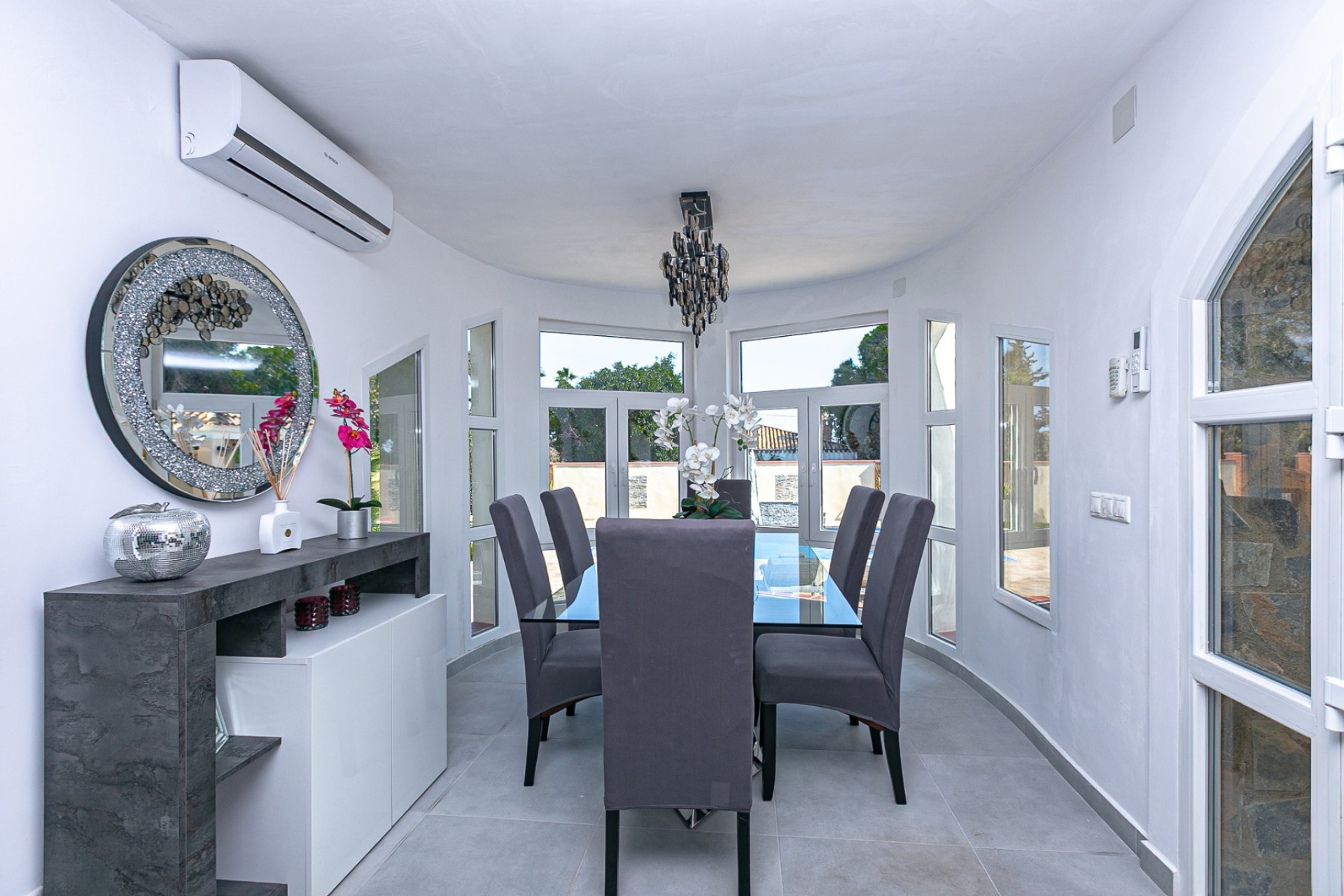 Venta - Chalet Independiente -
Campoamor - Lomas de Don Juan