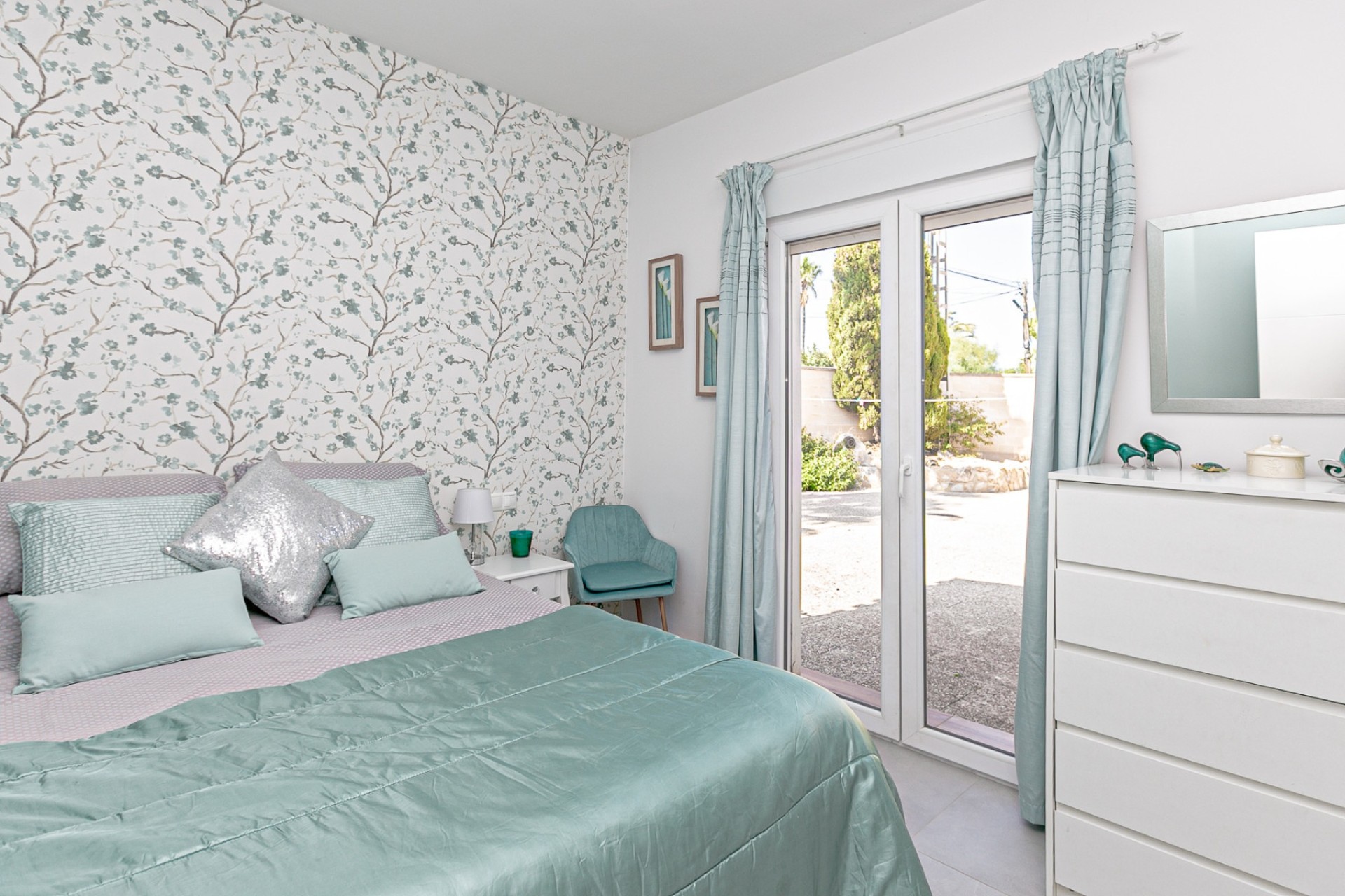 Venta - Chalet Independiente -
Campoamor - Lomas de Don Juan