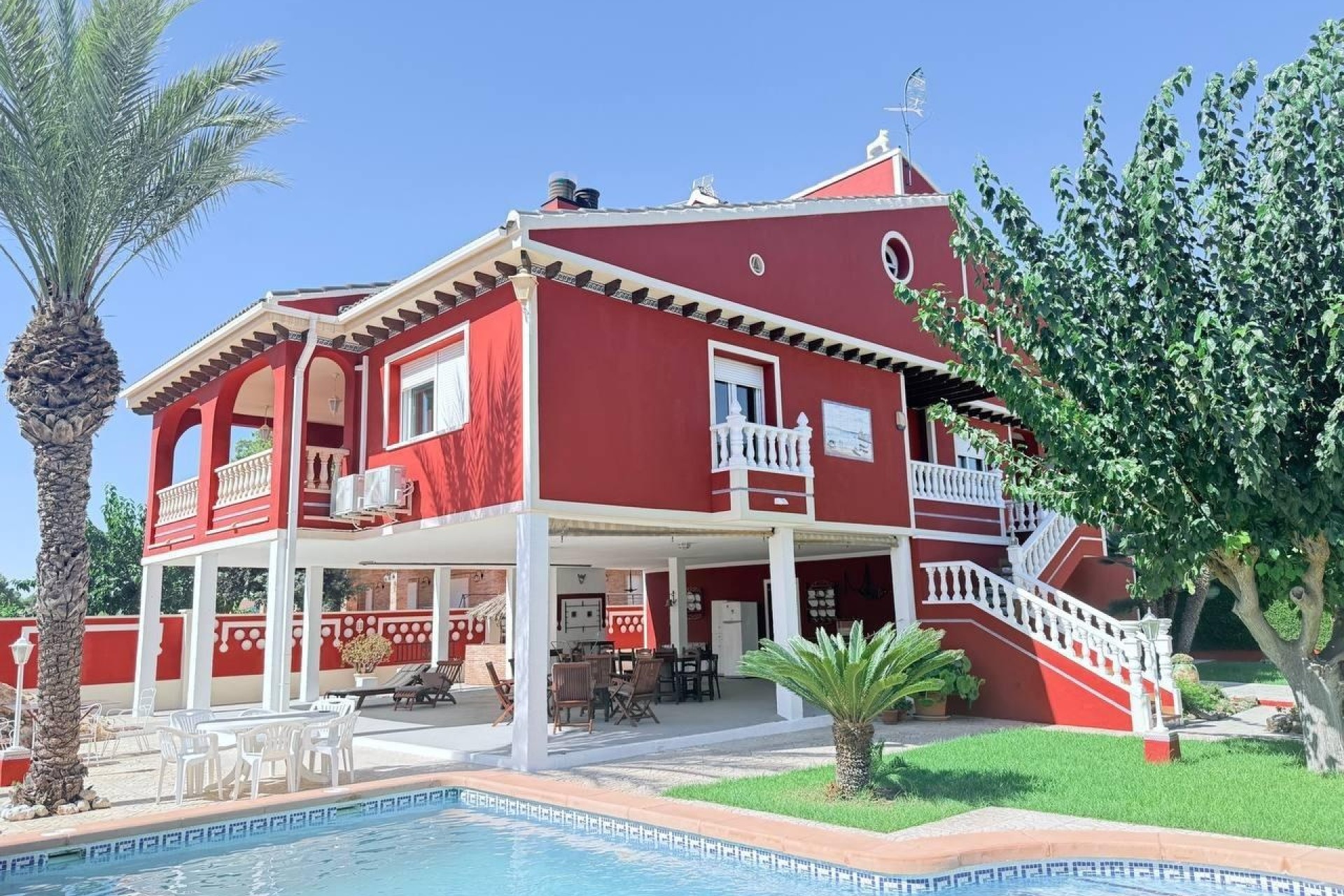 Venta - Chalet Independiente -
Campoamor