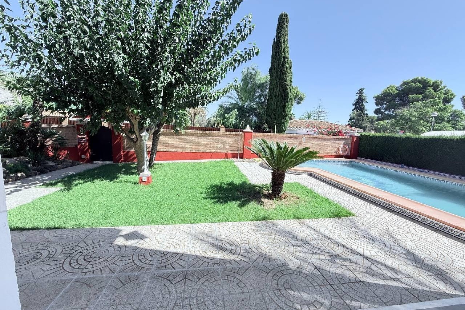 Venta - Chalet Independiente -
Campoamor