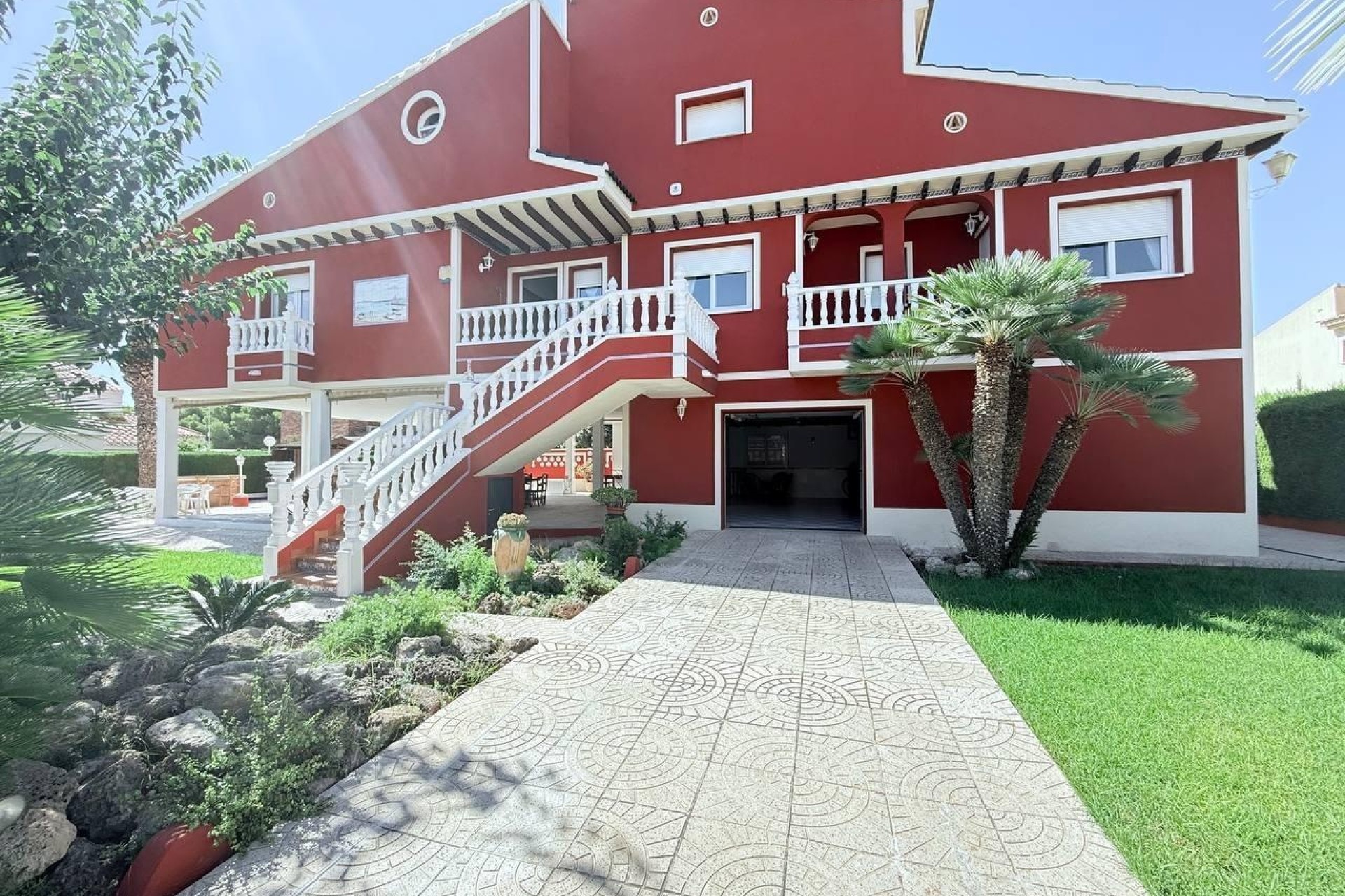 Venta - Chalet Independiente -
Campoamor
