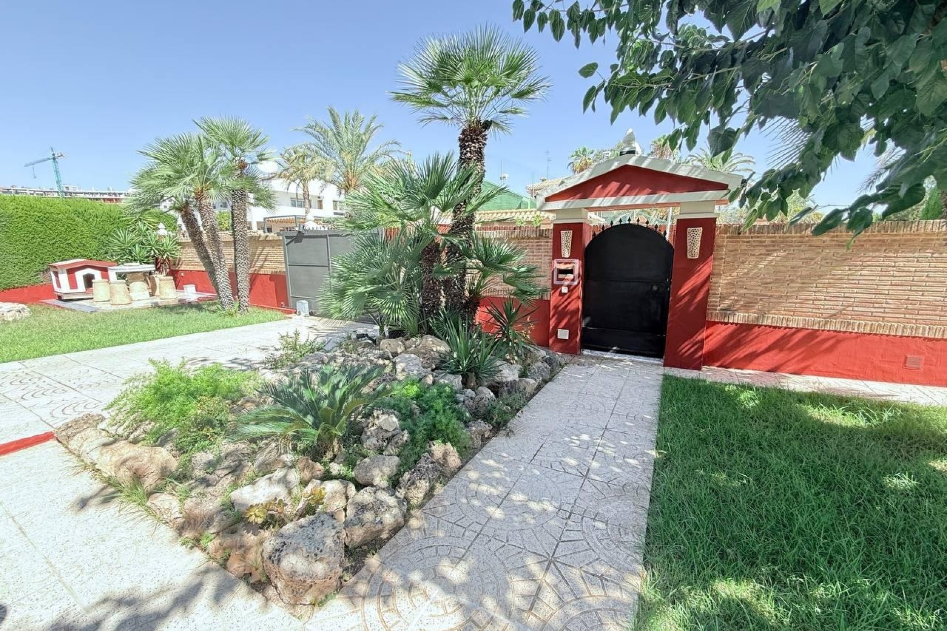 Venta - Chalet Independiente -
Campoamor