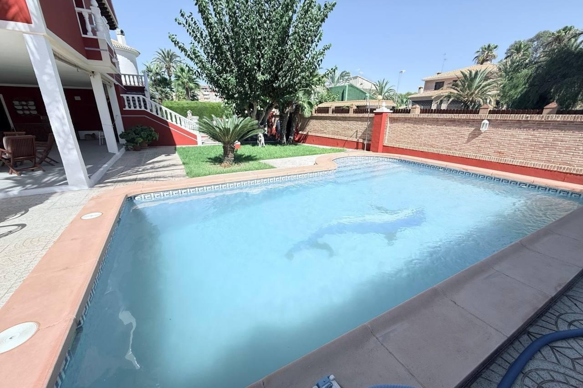 Venta - Chalet Independiente -
Campoamor