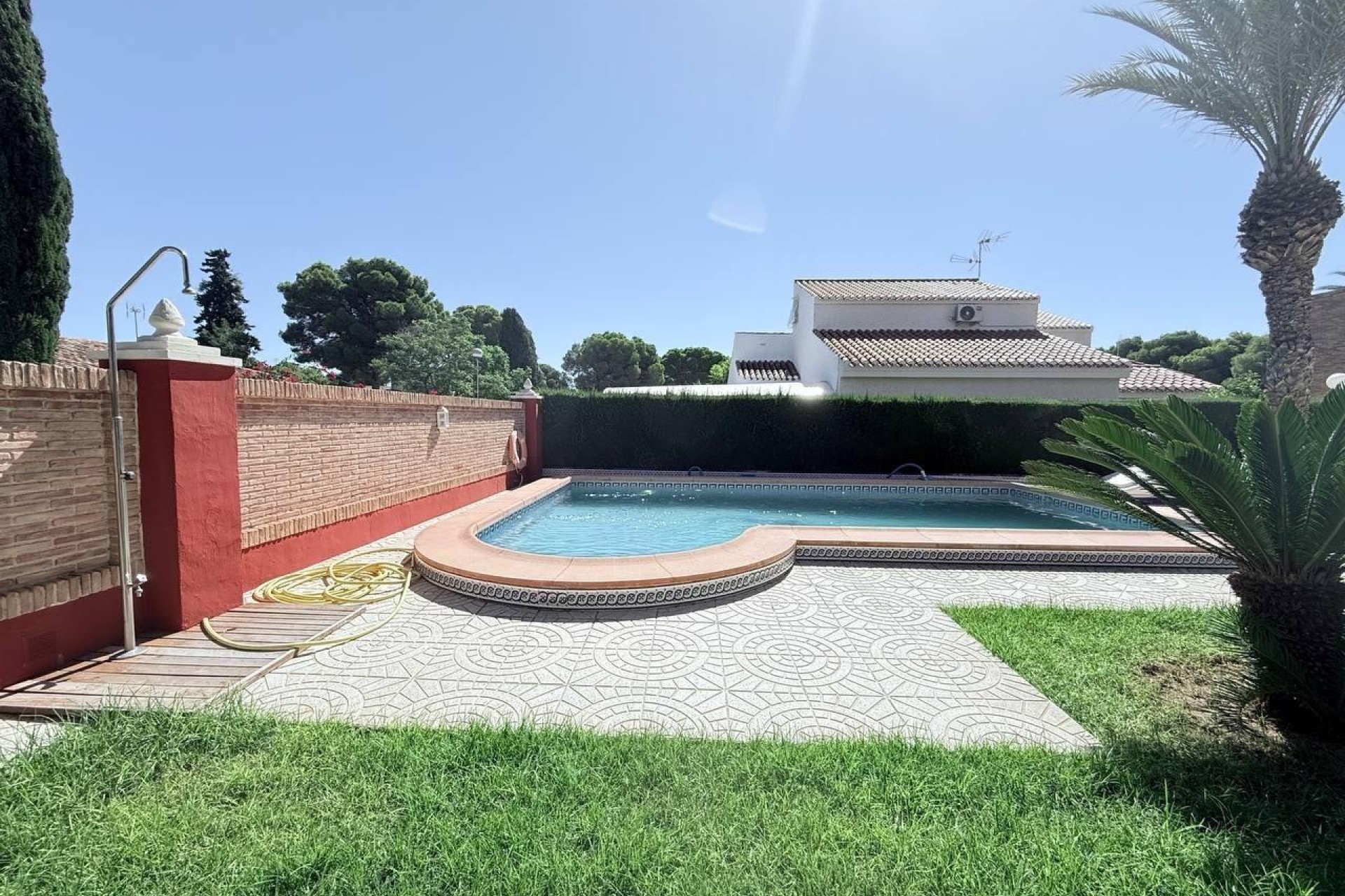 Venta - Chalet Independiente -
Campoamor