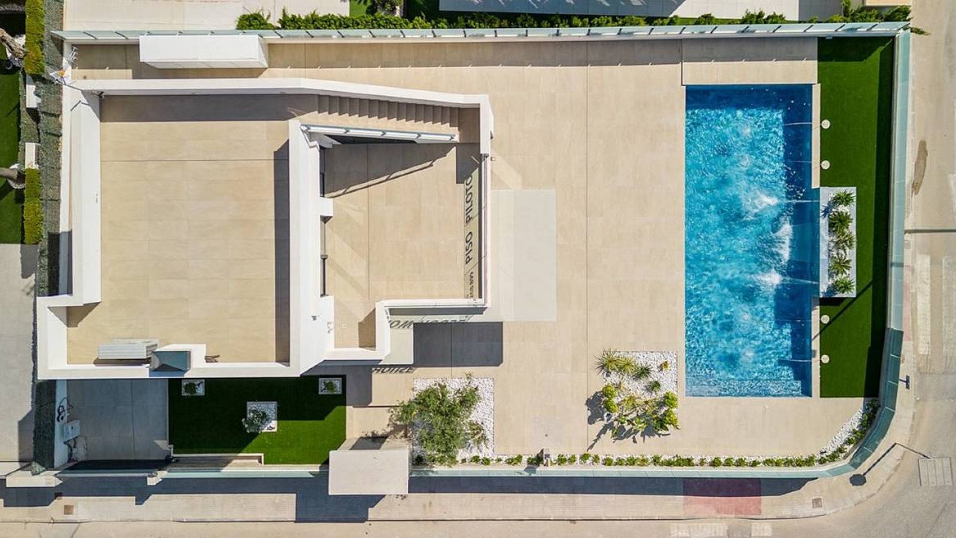 Venta - Chalet Independiente -
Campoamor