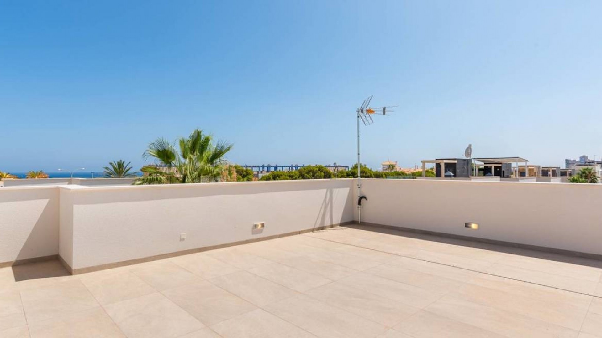 Venta - Chalet Independiente -
Campoamor