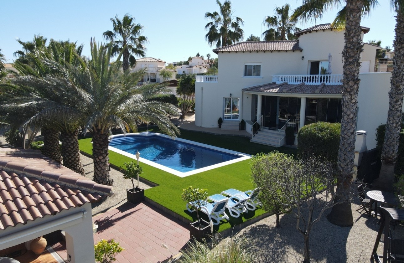 Venta - Chalet Independiente -
Campos del Rio