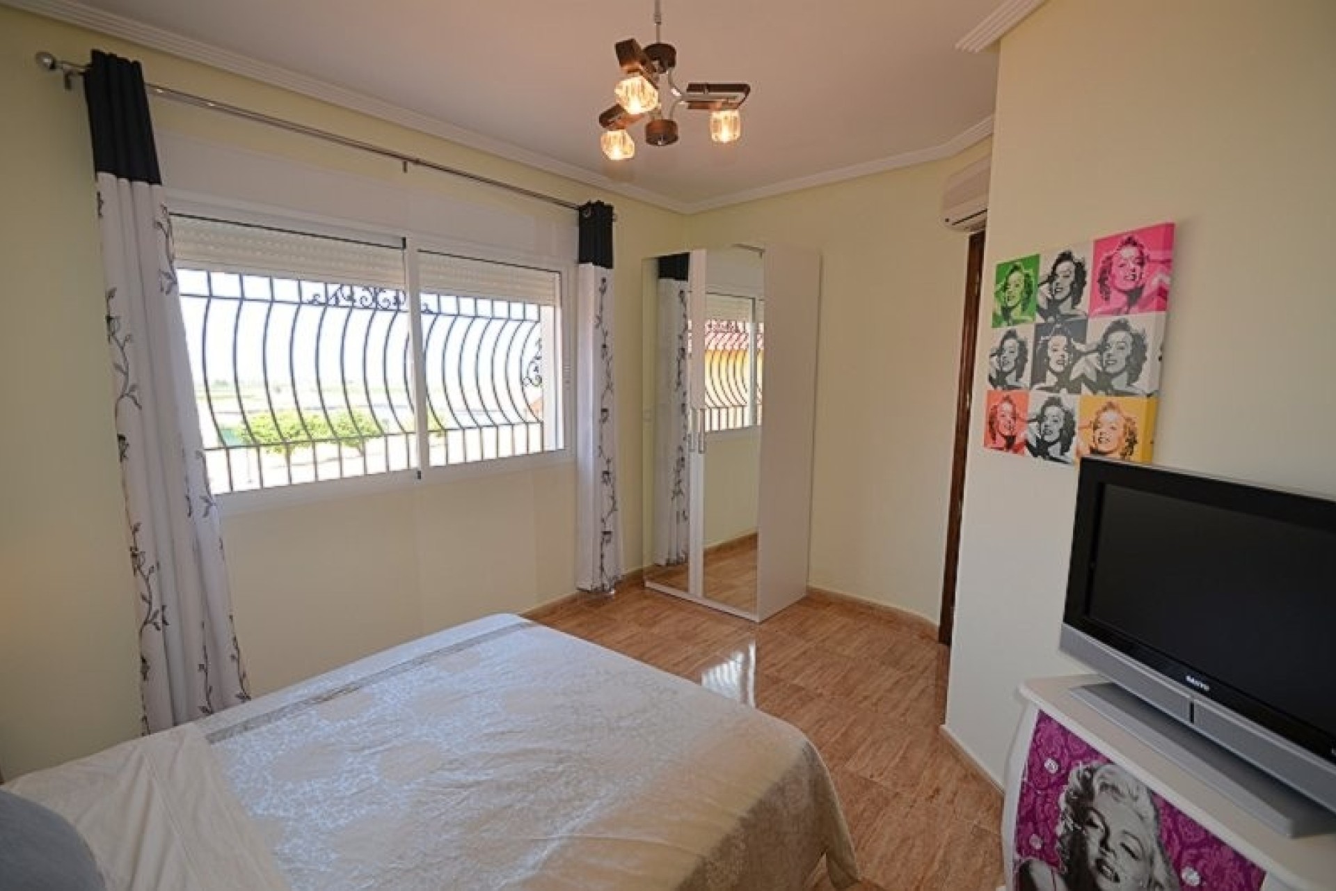 Venta - Chalet Independiente -
Campos del Rio