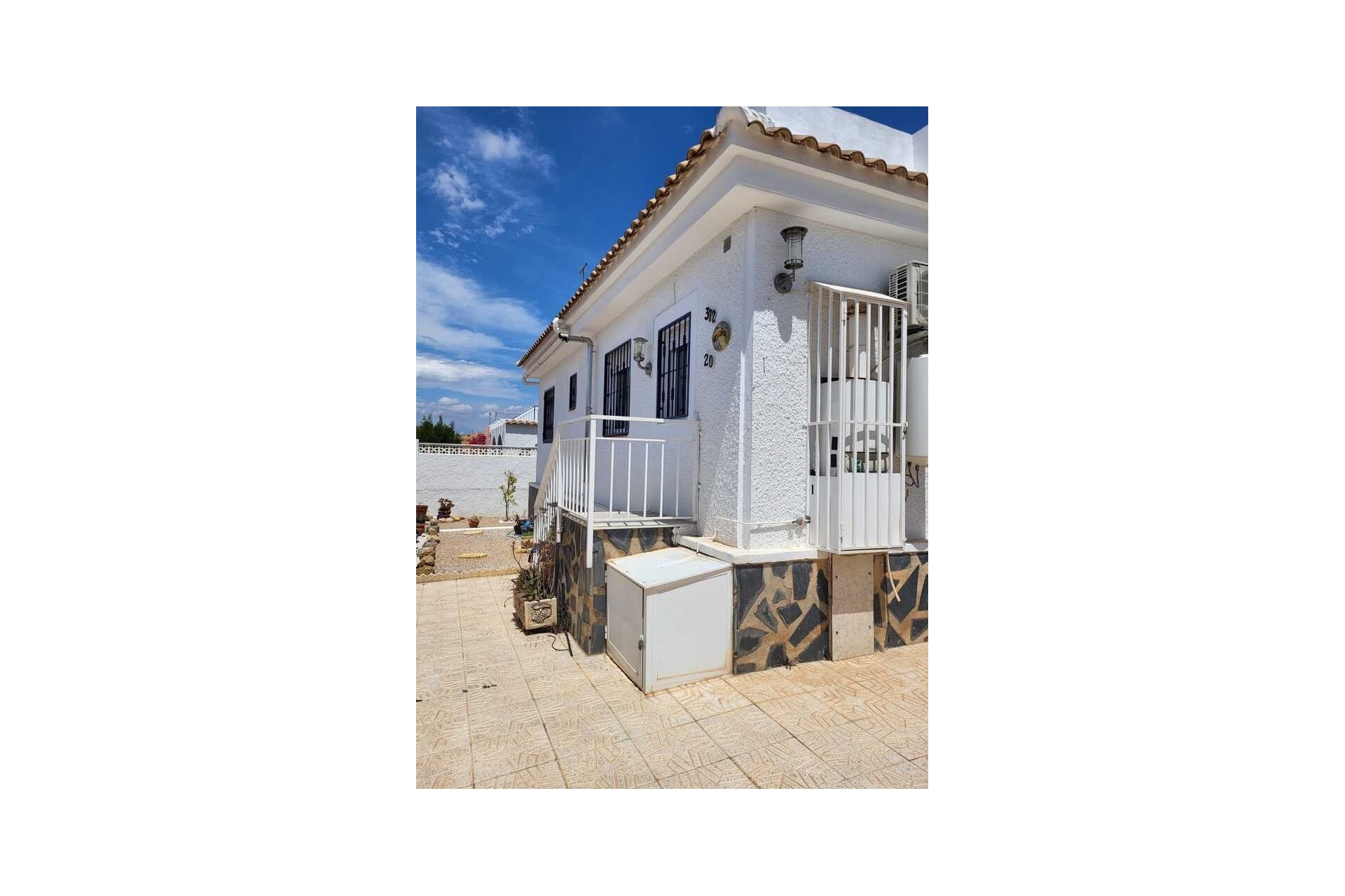 Venta - Chalet Independiente -
Camposol