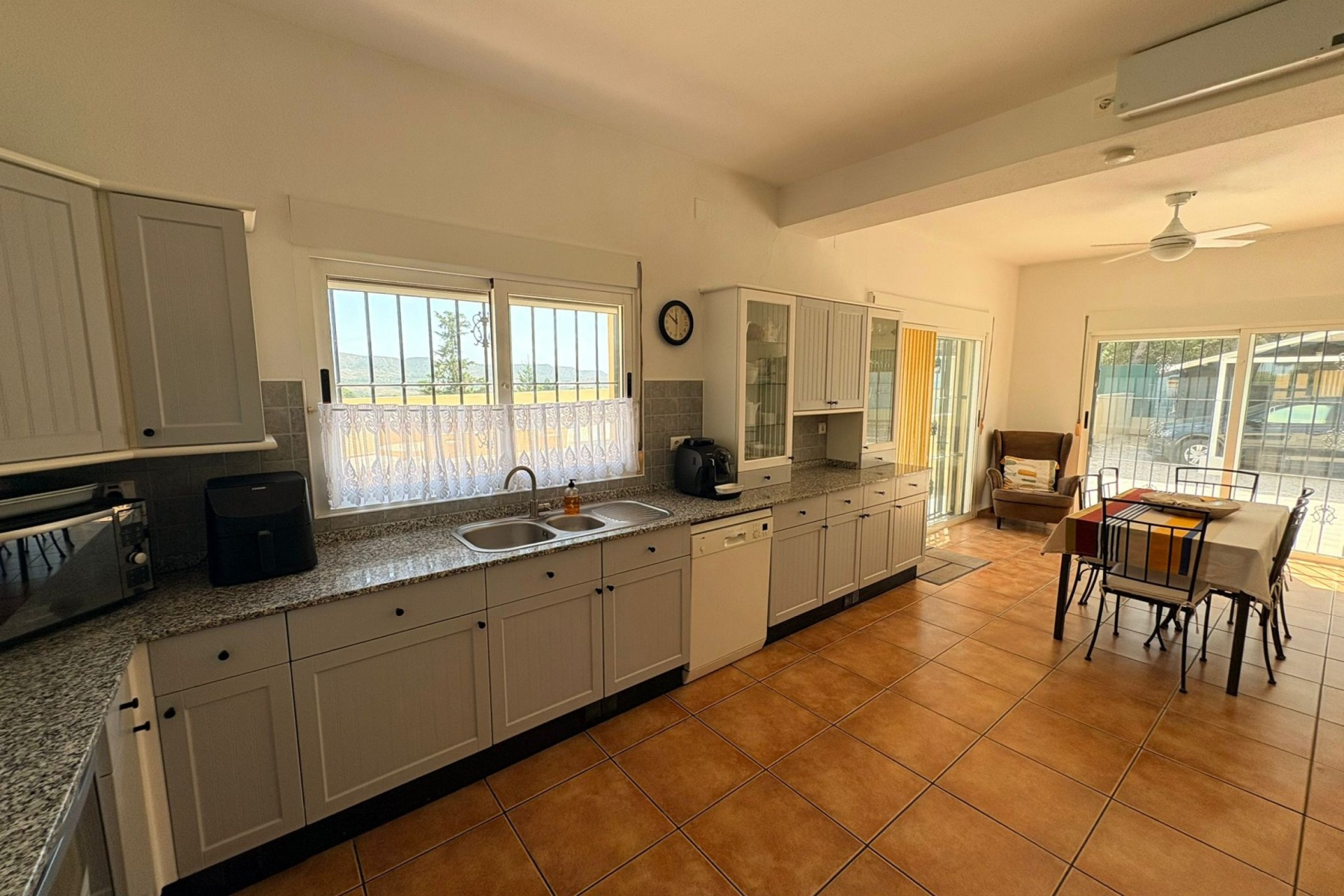 Venta - Chalet Independiente -
Cañadas de San Pedro - Inland