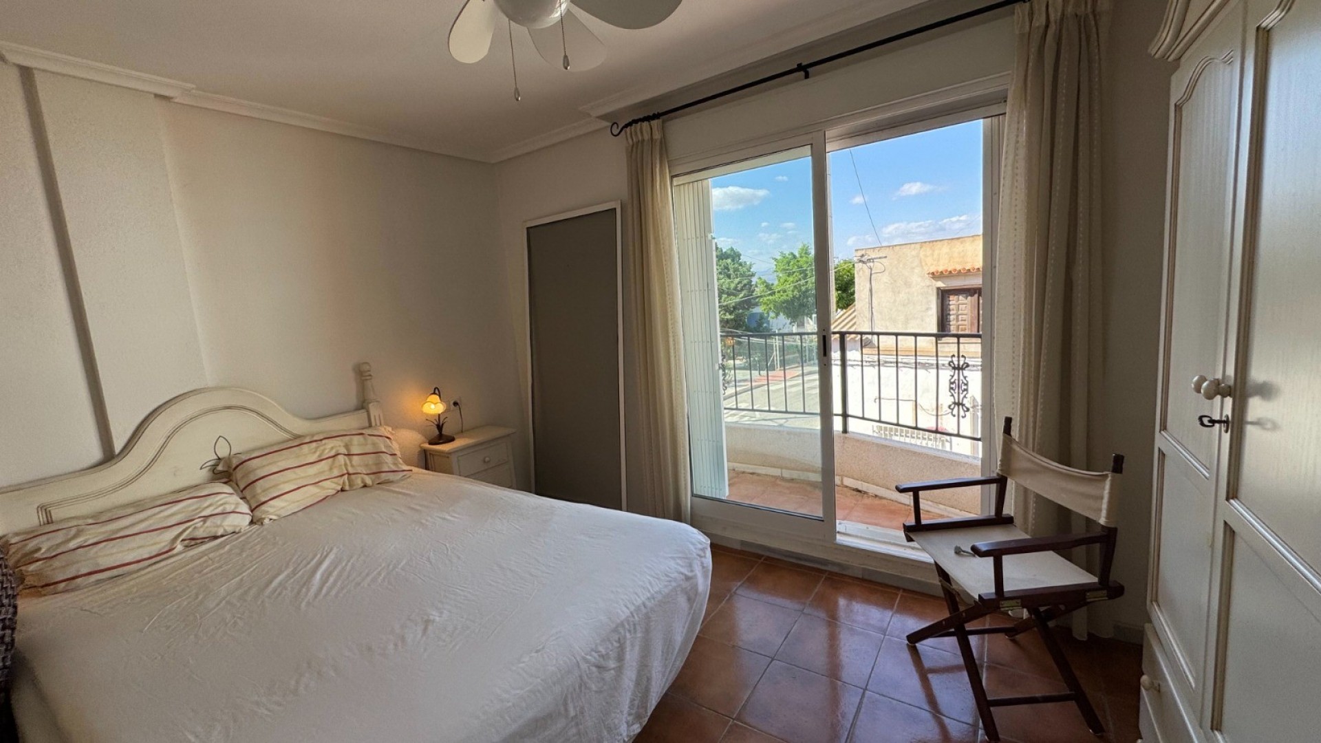 Venta - Chalet Independiente -
Catral