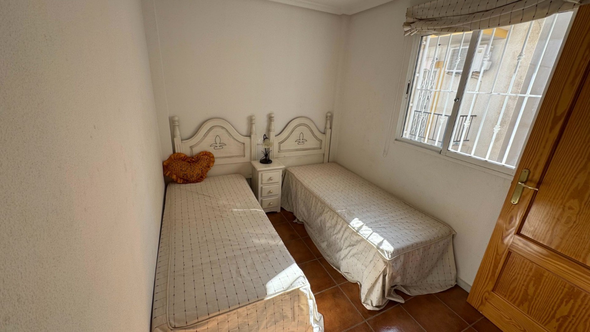 Venta - Chalet Independiente -
Catral