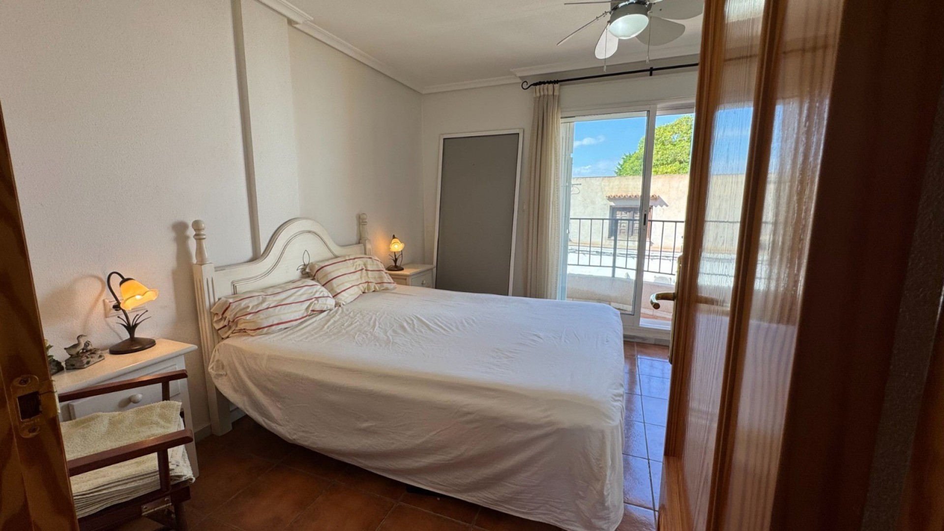 Venta - Chalet Independiente -
Catral