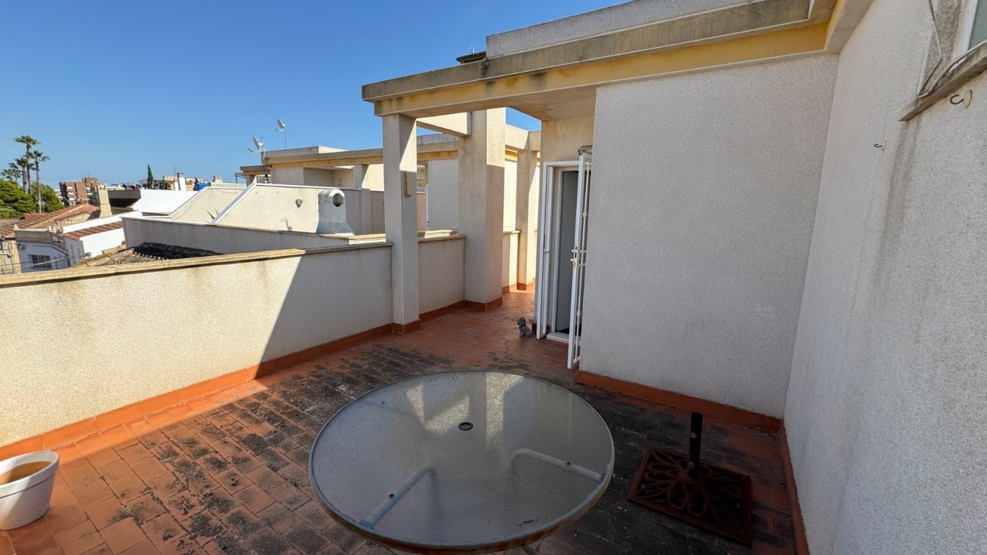 Venta - Chalet Independiente -
Catral