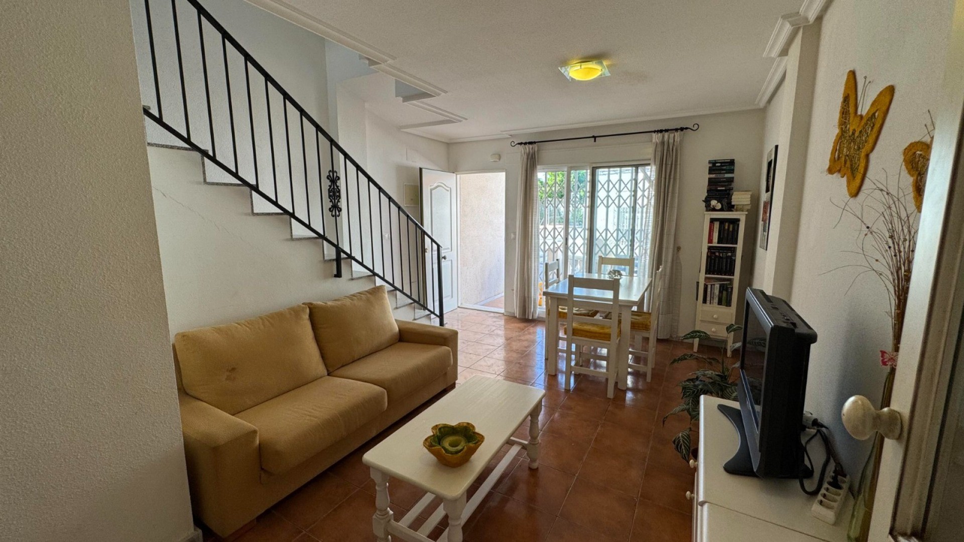 Venta - Chalet Independiente -
Catral