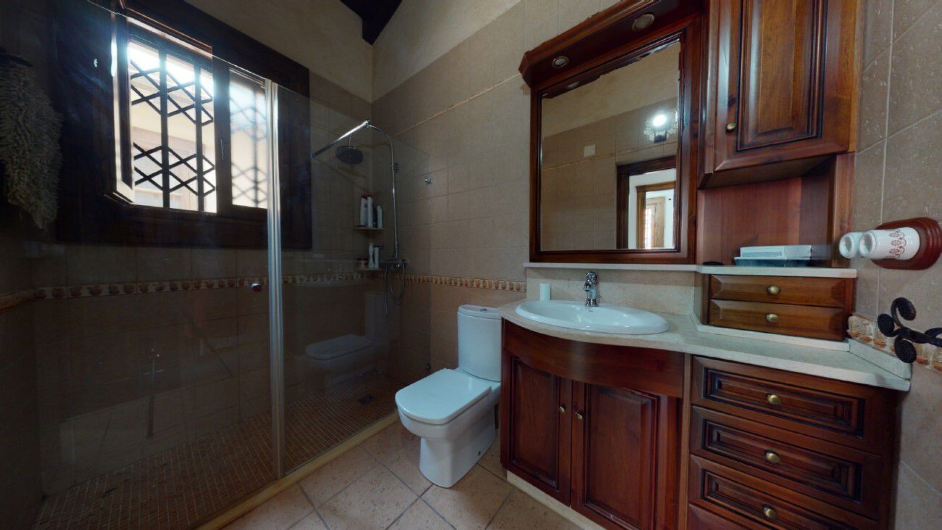 Venta - Chalet Independiente -
Catral