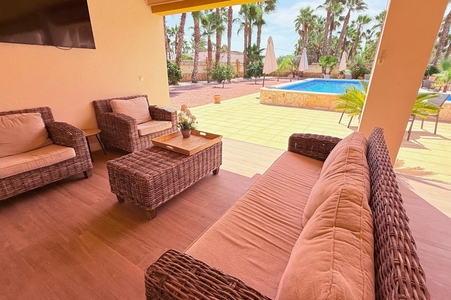 Venta - Chalet Independiente -
Catral