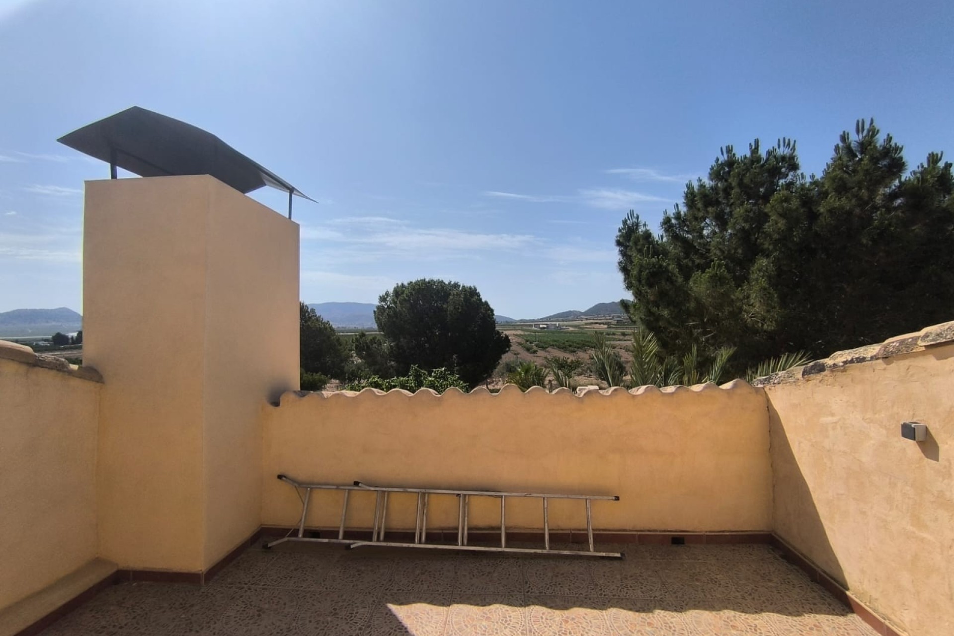 Venta - Chalet Independiente -
Chinorlet