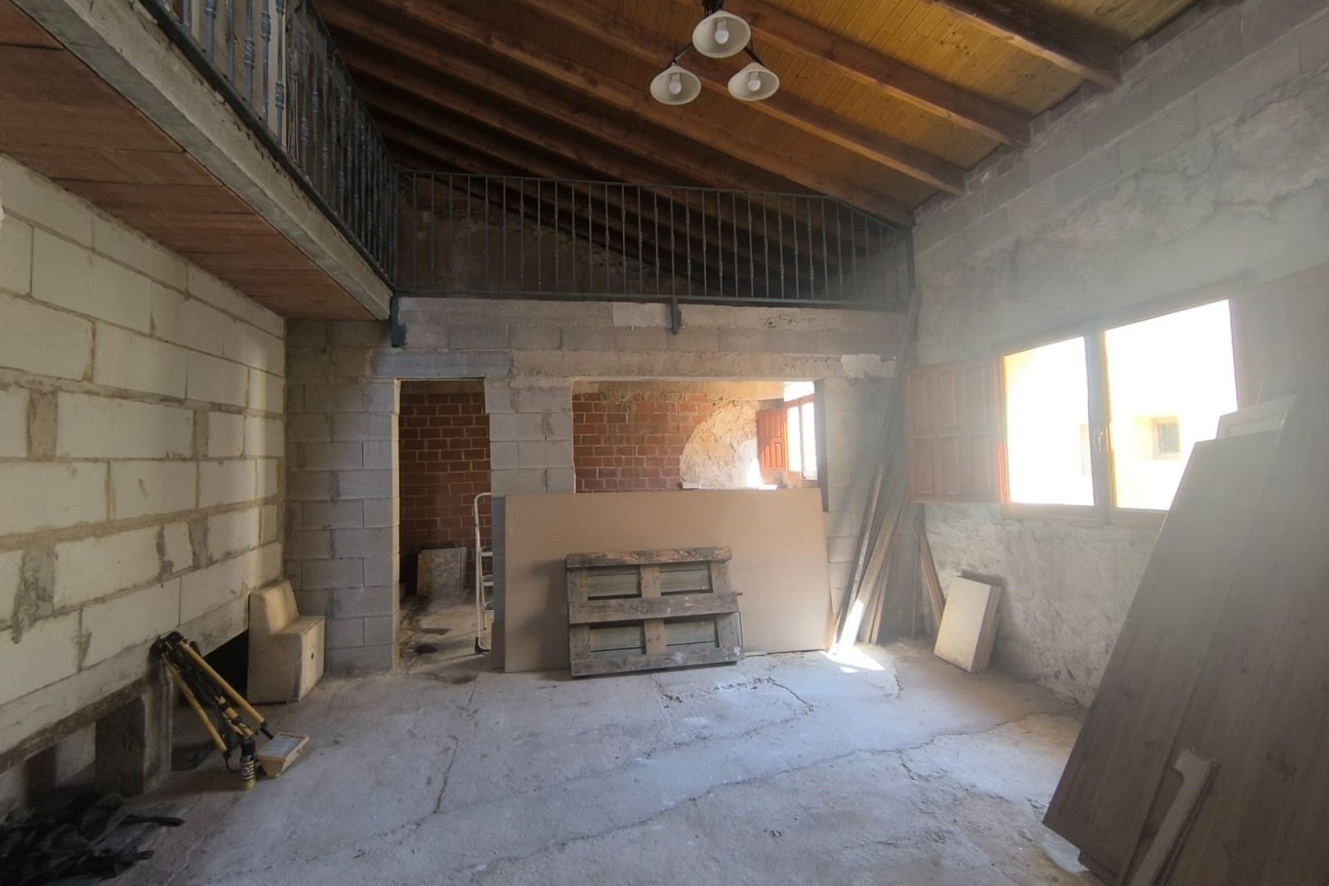 Venta - Chalet Independiente -
Chinorlet