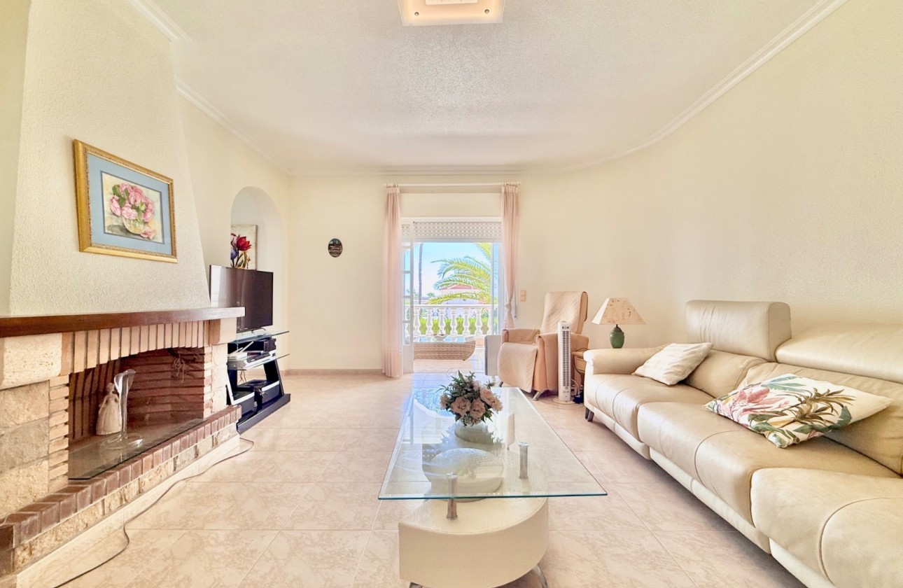 Venta - Chalet Independiente -
Ciudad Quesada - Rojales - Centro de la Ciudad Quesada