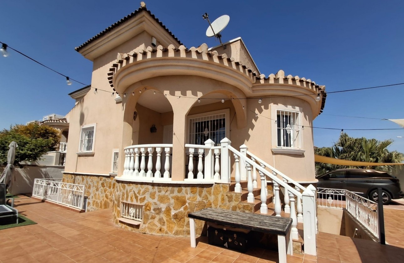 Venta - Chalet Independiente -
Ciudad Quesada - Rojales - Dona Pepa