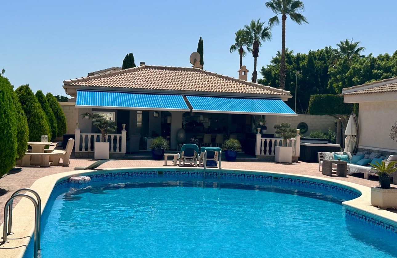 Venta - Chalet Independiente -
Ciudad Quesada - Rojales - Doña Pepa