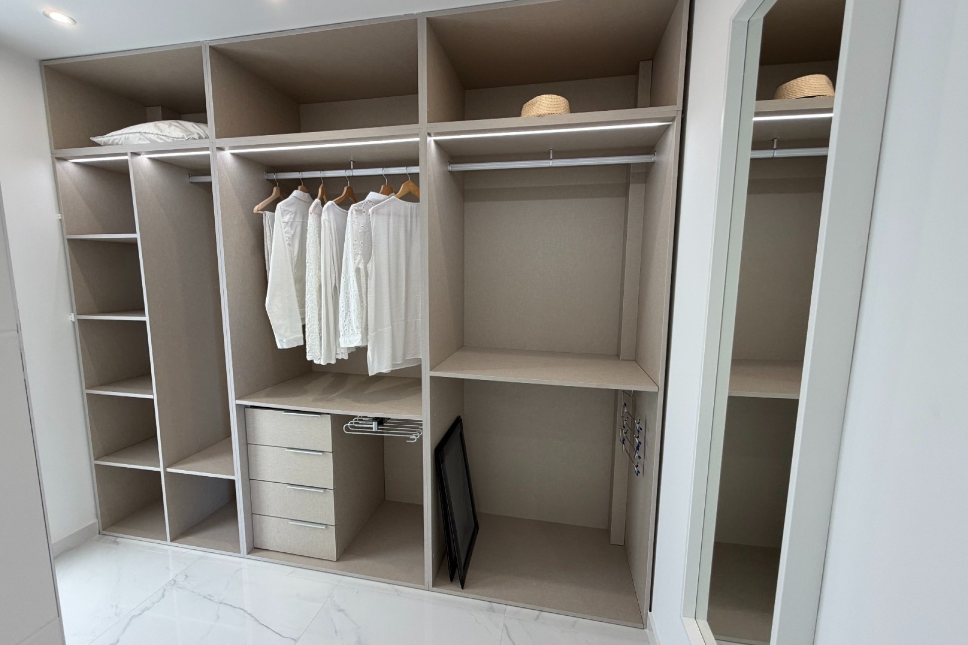 Venta - Chalet Independiente -
Ciudad Quesada - Rojales - La Laguna