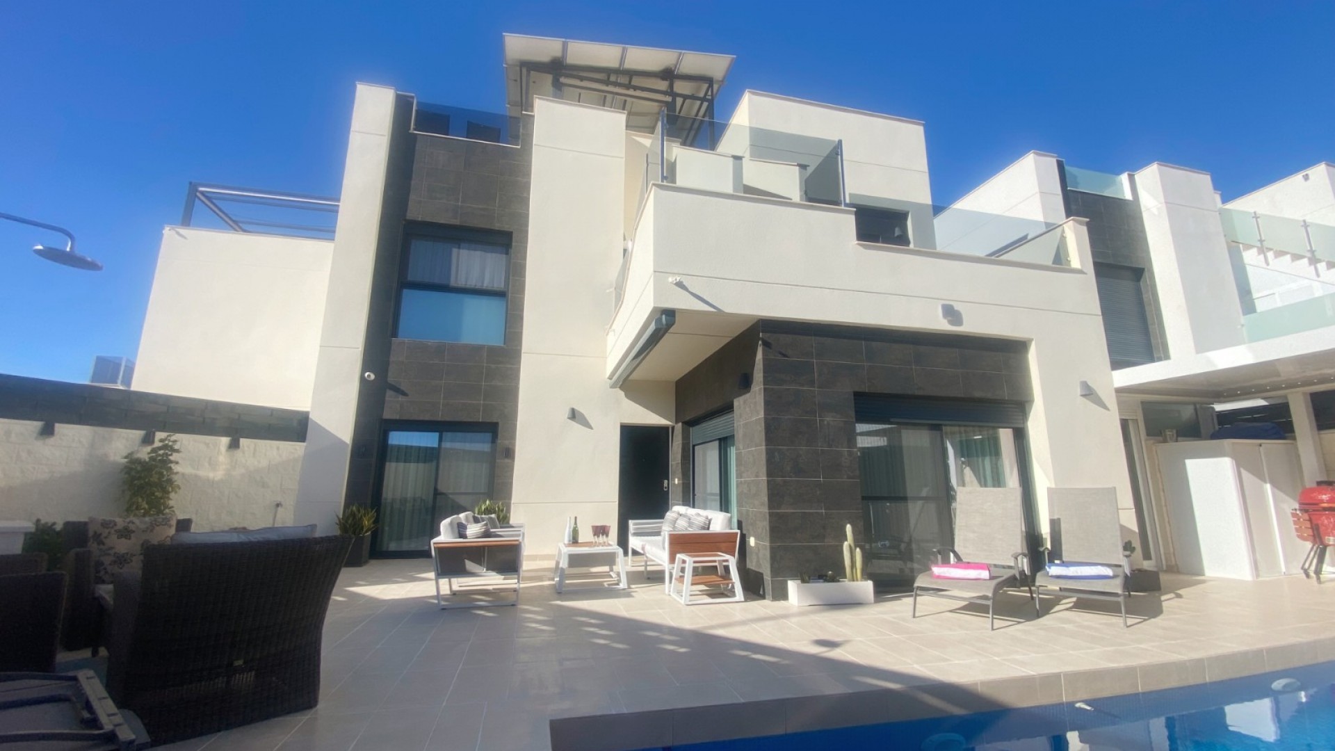 Venta - Chalet Independiente -
Ciudad Quesada - Rojales - Pueblo Bravo
