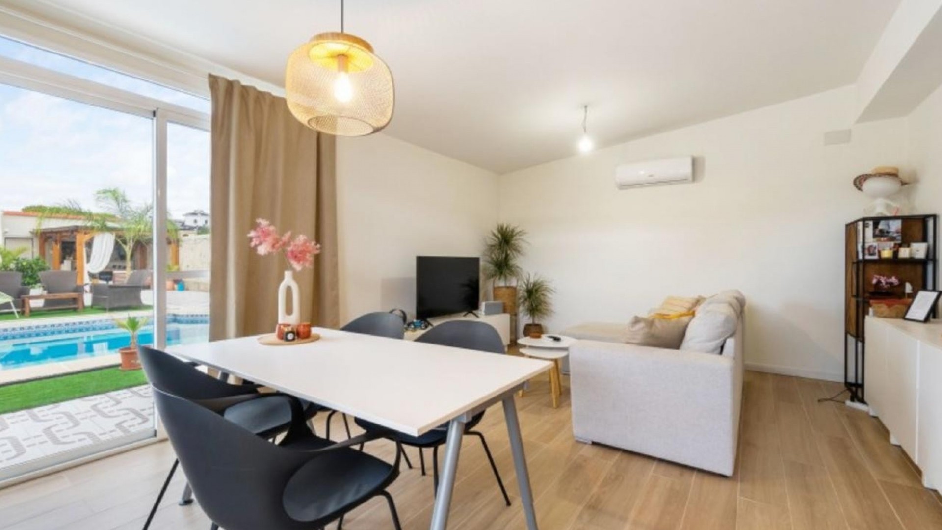 Venta - Chalet Independiente -
Ciudad Quesada - Rojales - Quesada Center