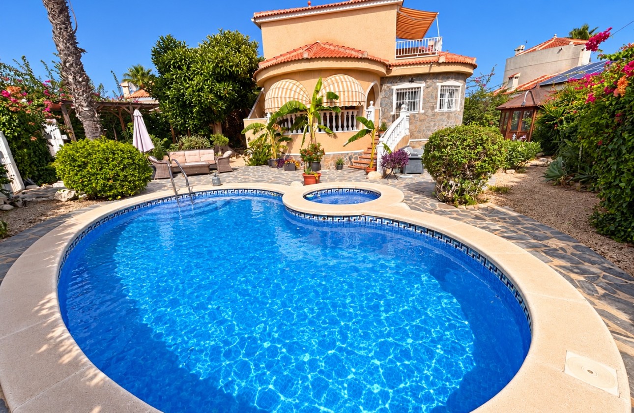 Venta - Chalet Independiente -
Ciudad Quesada - Rojales - Urbanización Ciudad Quesada